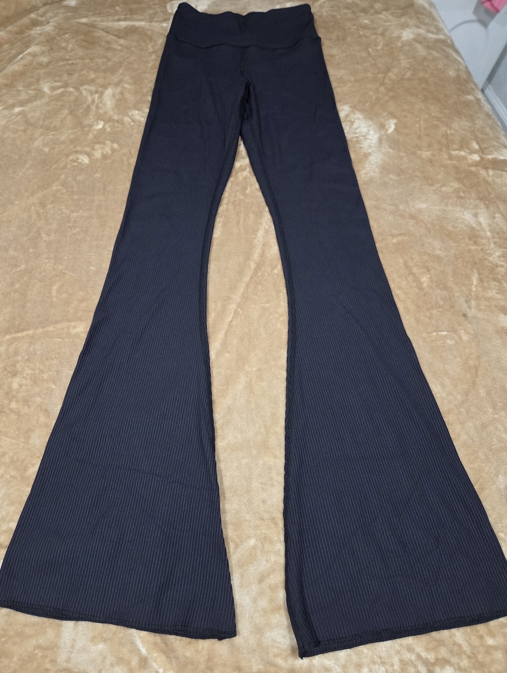 stretch fabric flared leggings